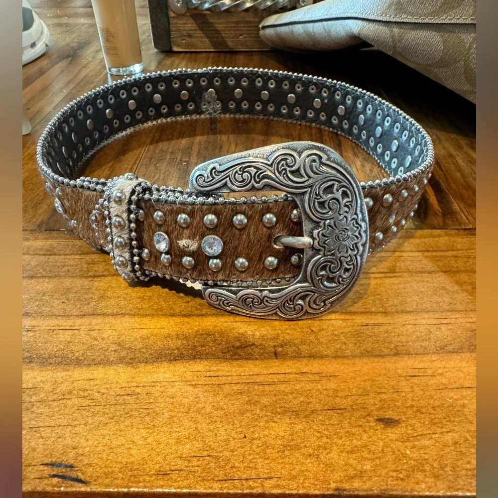 Girl’s cowhide bling western belt